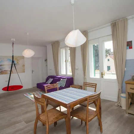 Central Chic And Cozy Apartment *